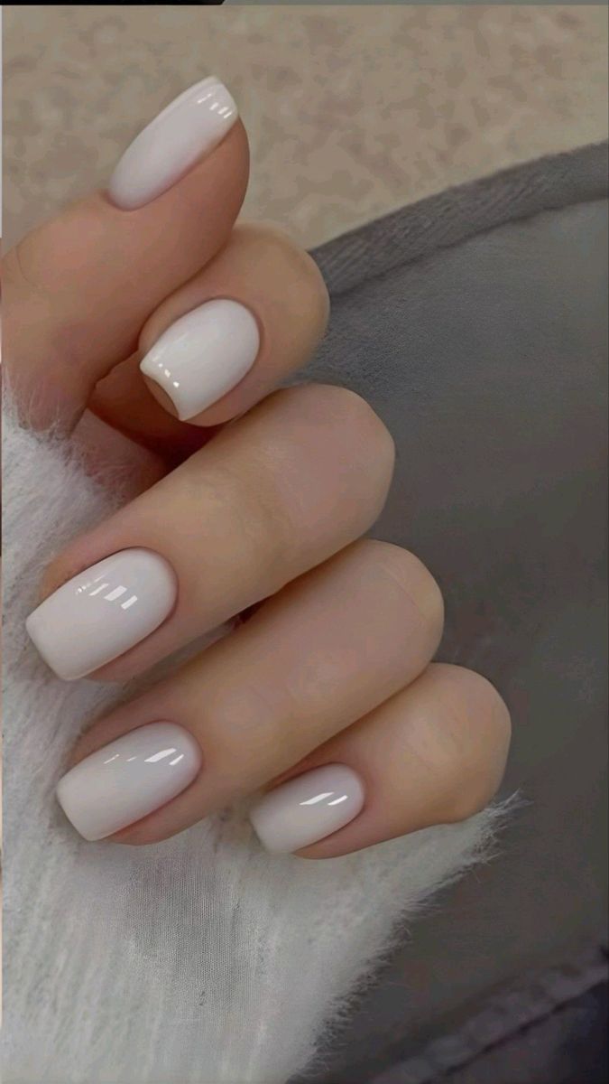 Chic Milky White Glossy Nails: Minimalist Manicure Inspiration