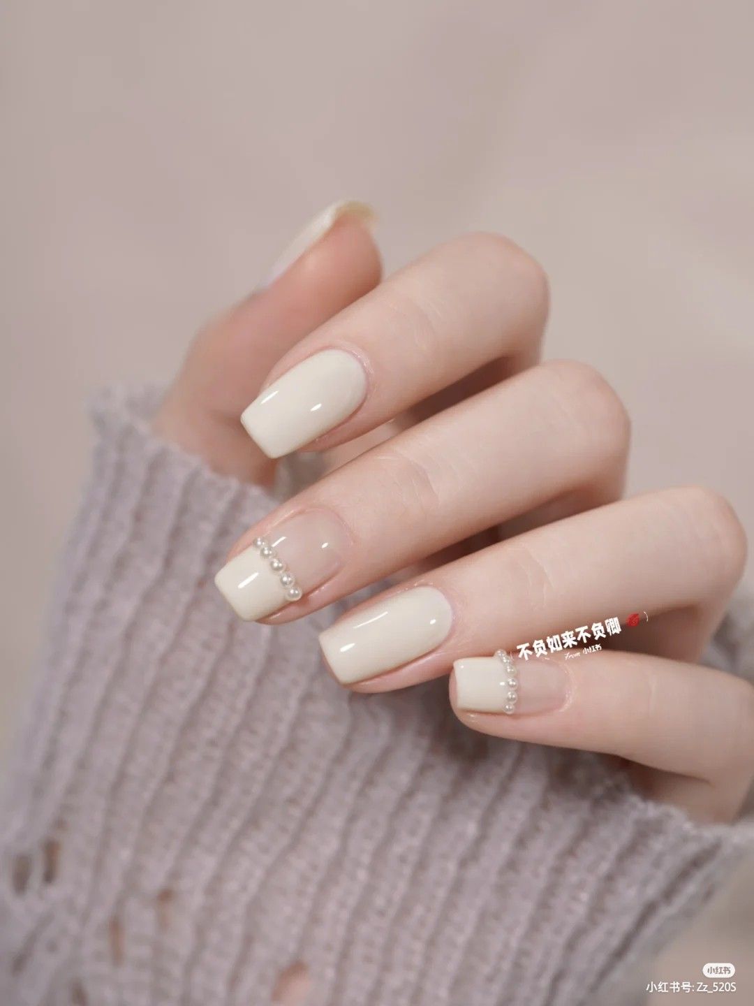 Elegant Cream & Pearl Nail Art: Minimalist Manicure Inspiration