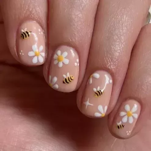 Cute Daisy & Bee Nail Art: Whimsical Nude Summer Manicure